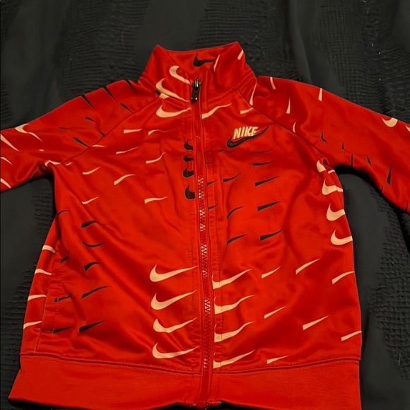Kids Nike Red Jacket Lightweight Full-Zip - Picture 3 of 7